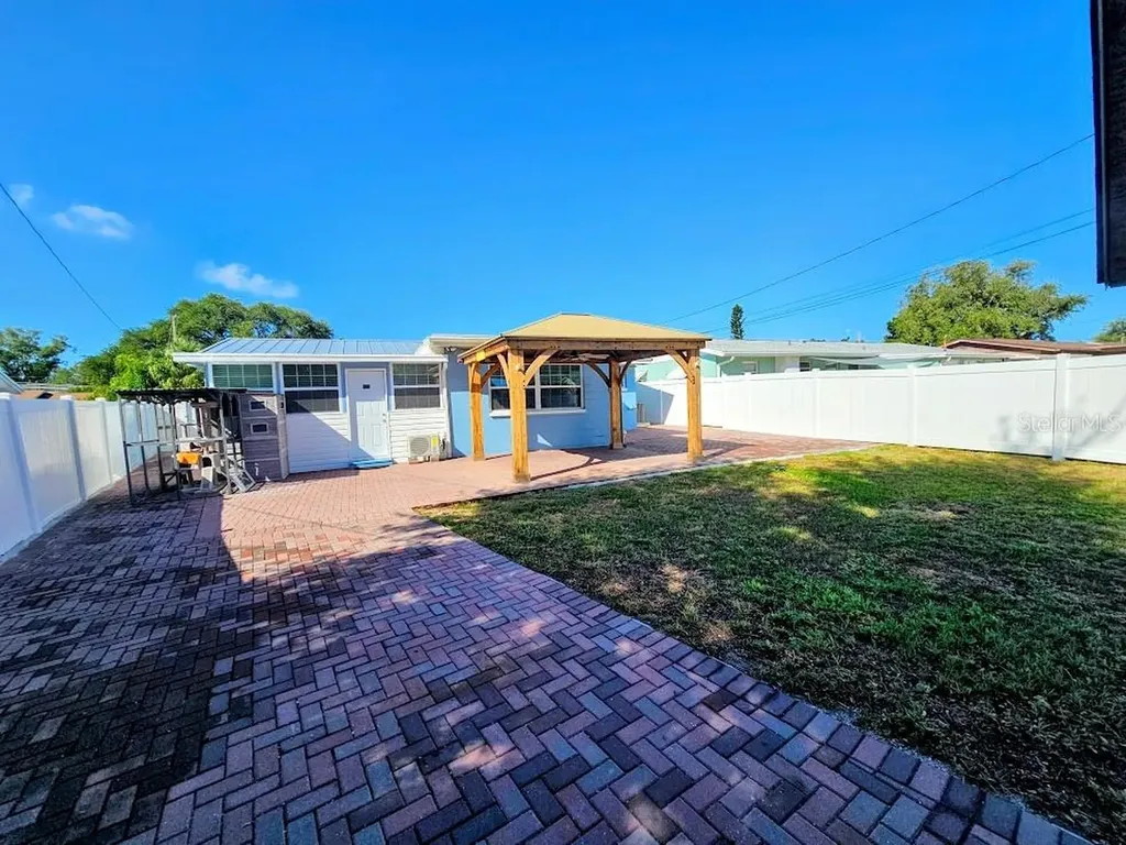 11347 70th Terrace Seminole FL 33772