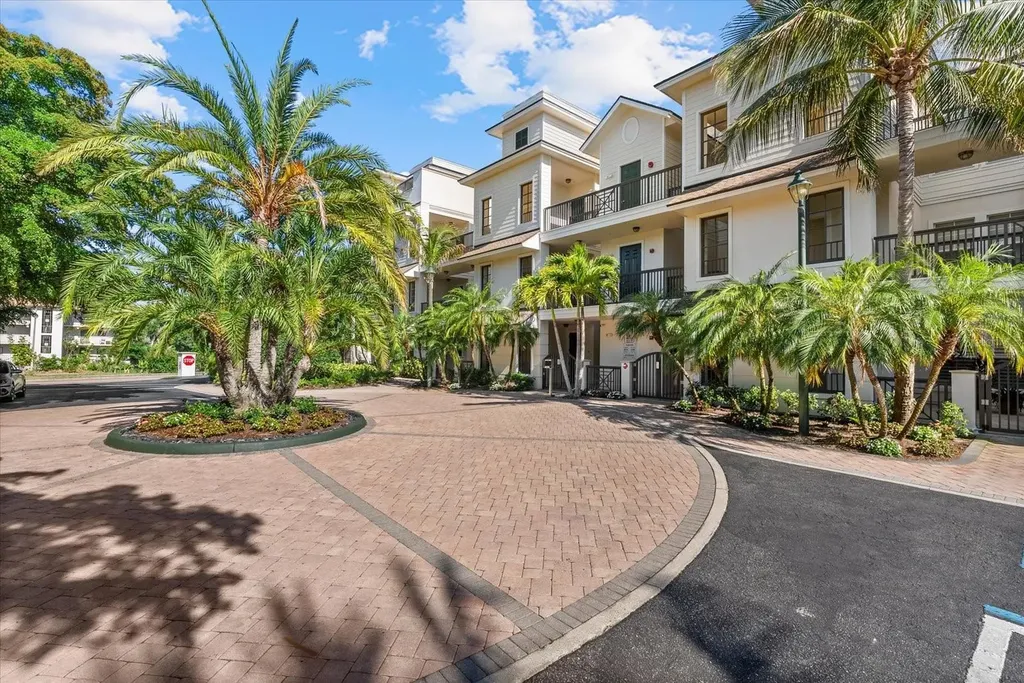 888 S Orange Avenue Sarasota FL 34236