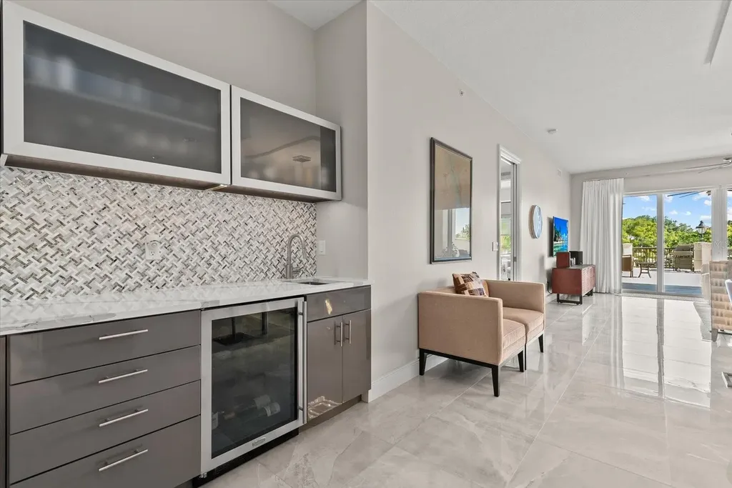 888 S Orange Avenue Sarasota FL 34236