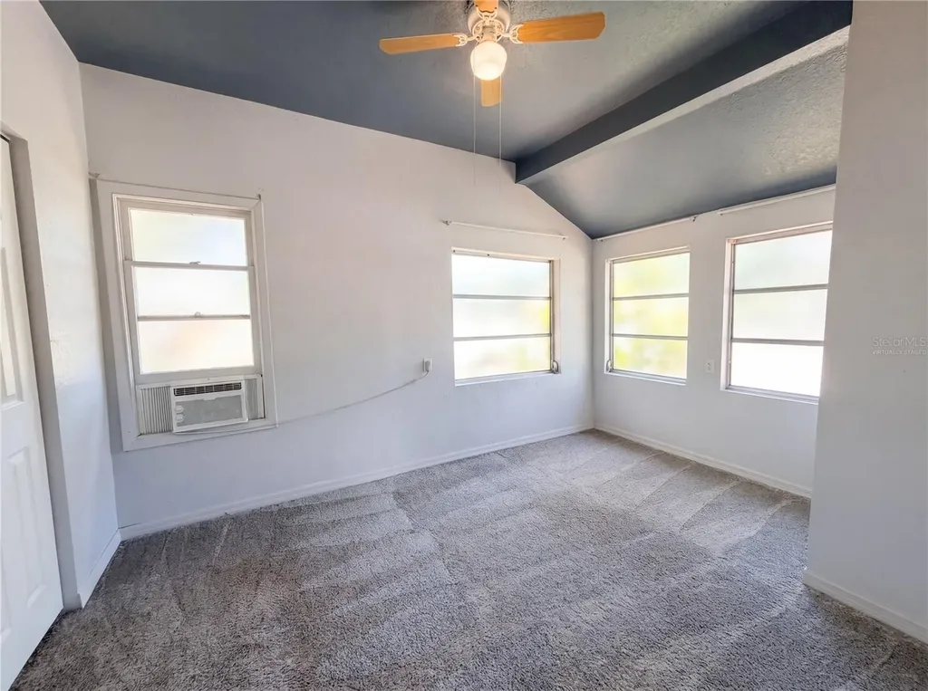 2228 N Orange Avenue Sarasota FL 34234
