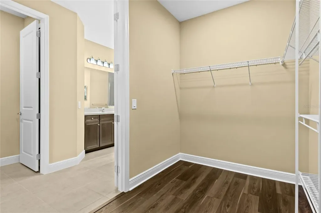 10112 Lake Wales Circle Sarasota FL 34241