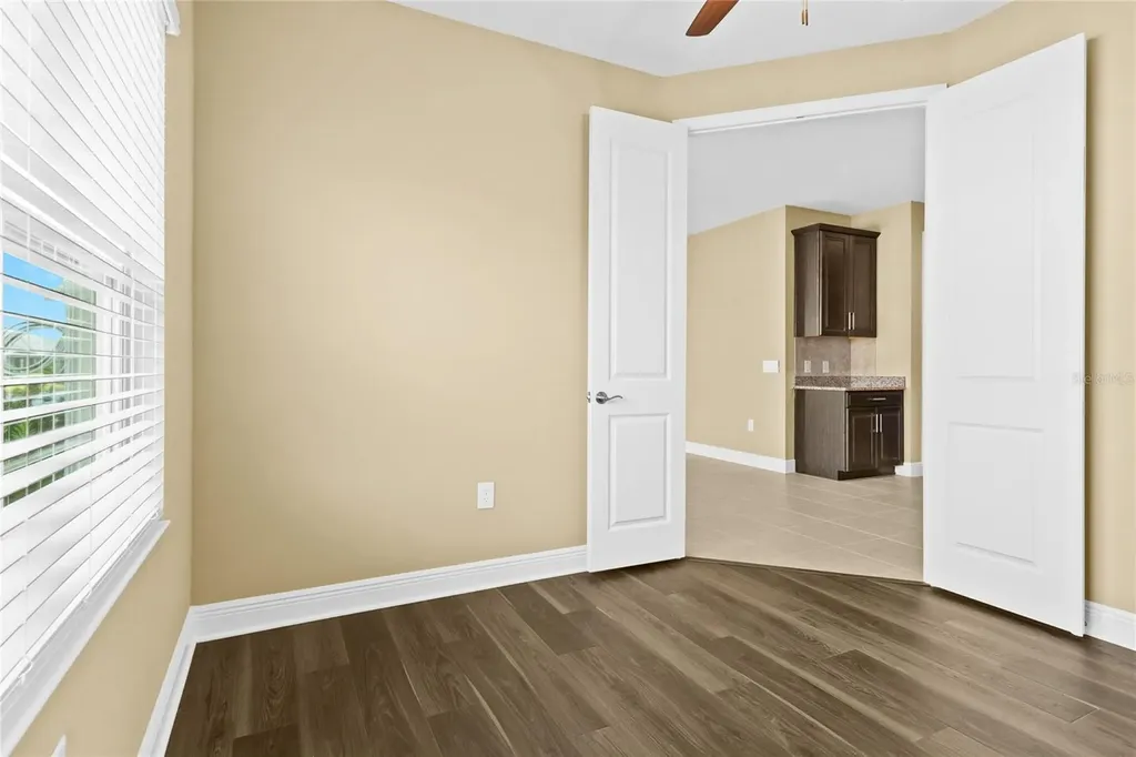 10112 Lake Wales Circle Sarasota FL 34241