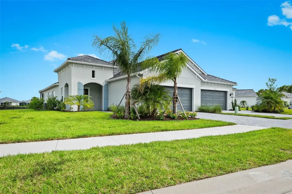 10112 Lake Wales Circle Sarasota FL 34241