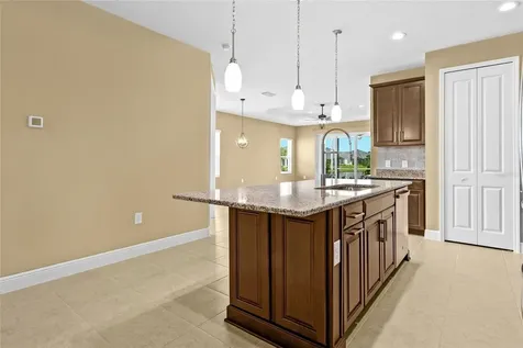 10112 Lake Wales Circle Sarasota FL 34241