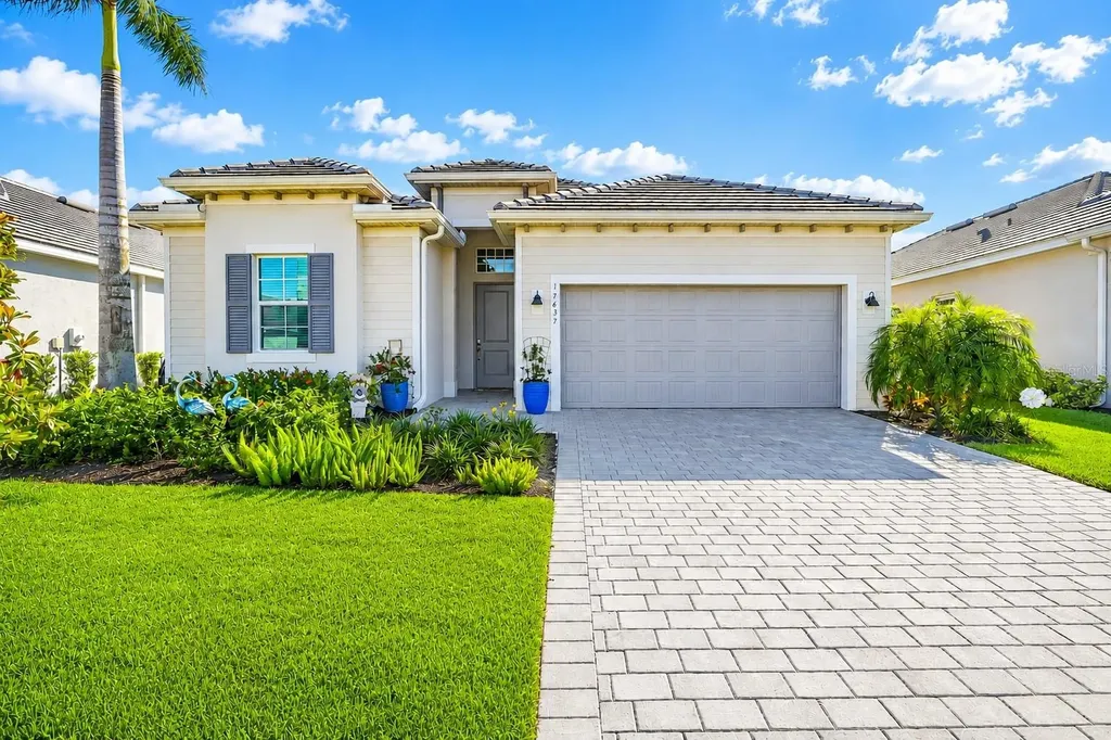 17637 Santorini Court Venice FL 34293