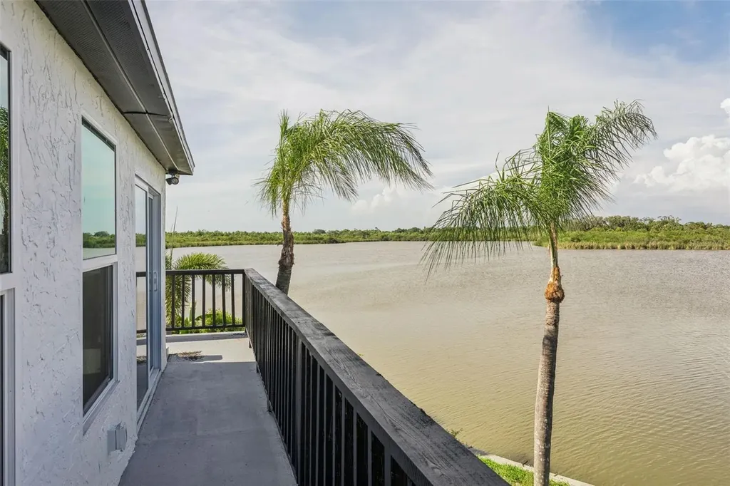 1220 Stover Court Holiday FL 34691