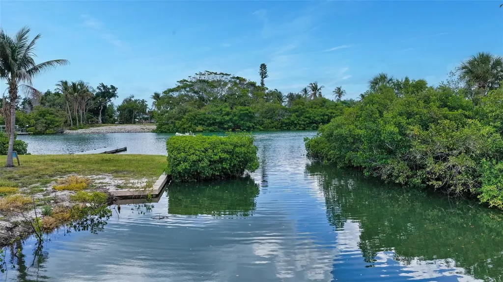 6660 & 6664 & 6670 Gulf Of Mexico Drive Longboat Key FL 34228