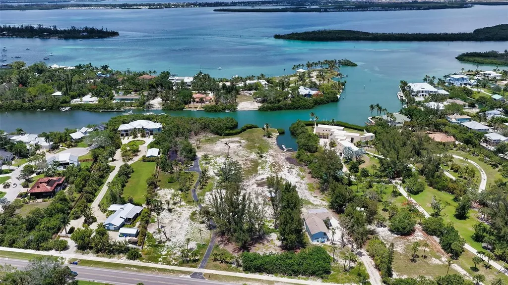 6660 & 6664 & 6670 Gulf Of Mexico Drive Longboat Key FL 34228