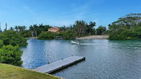 6660 & 6664 & 6670 Gulf Of Mexico Drive Longboat Key FL 34228