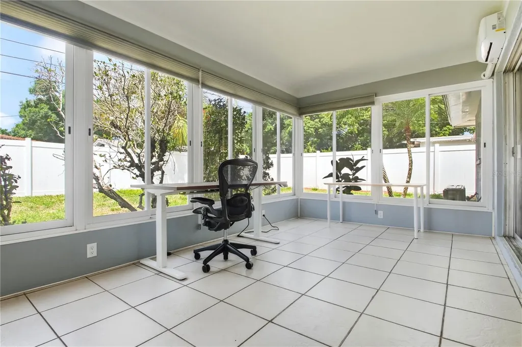2337 Black Oak Lane Clearwater FL 33763