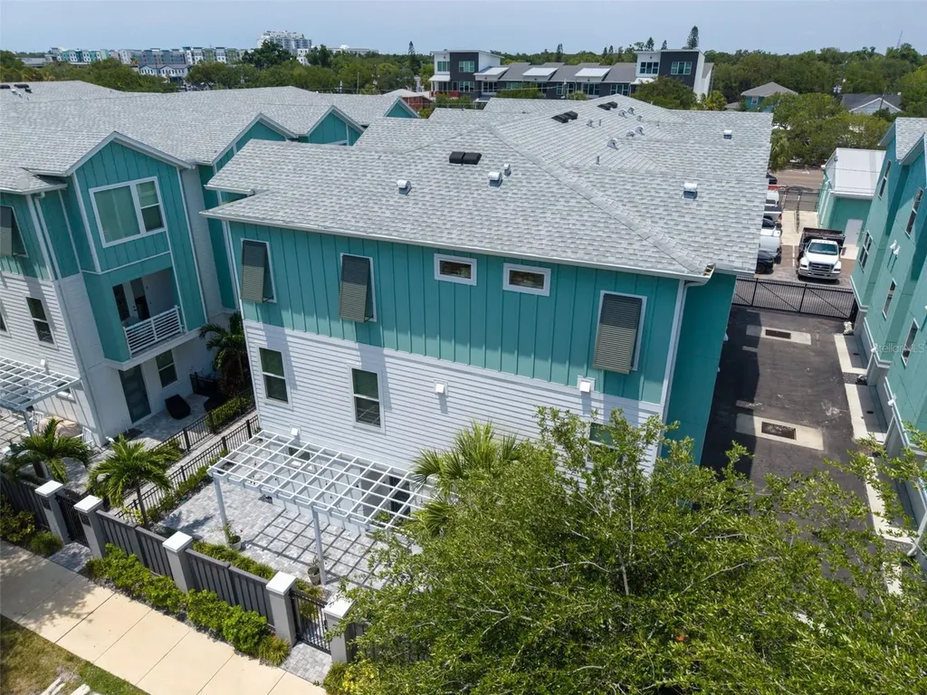 2851 1st Avenue S St Petersburg FL 33712