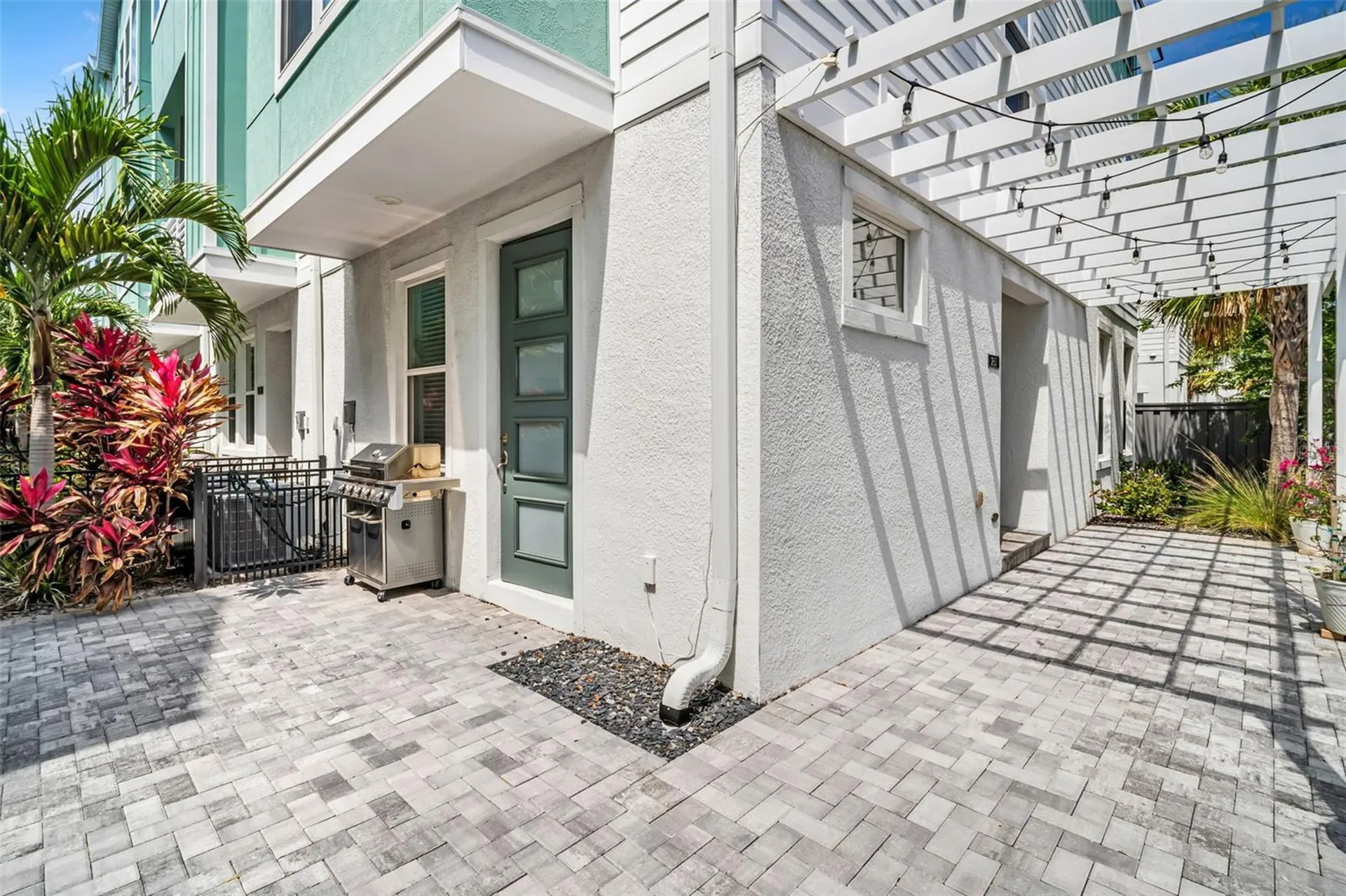 2851 1st Avenue S St Petersburg FL 33712