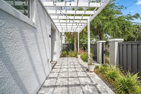 2851 1st Avenue S St Petersburg FL 33712