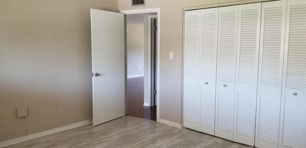 4570 Overlook Dr NE St Petersburg FL 33703