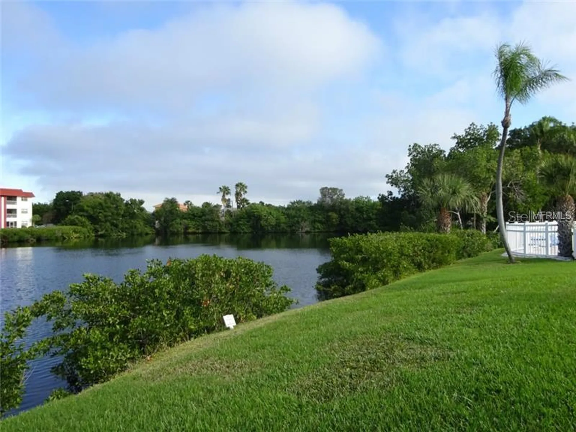 4570 Overlook Dr NE St Petersburg FL 33703