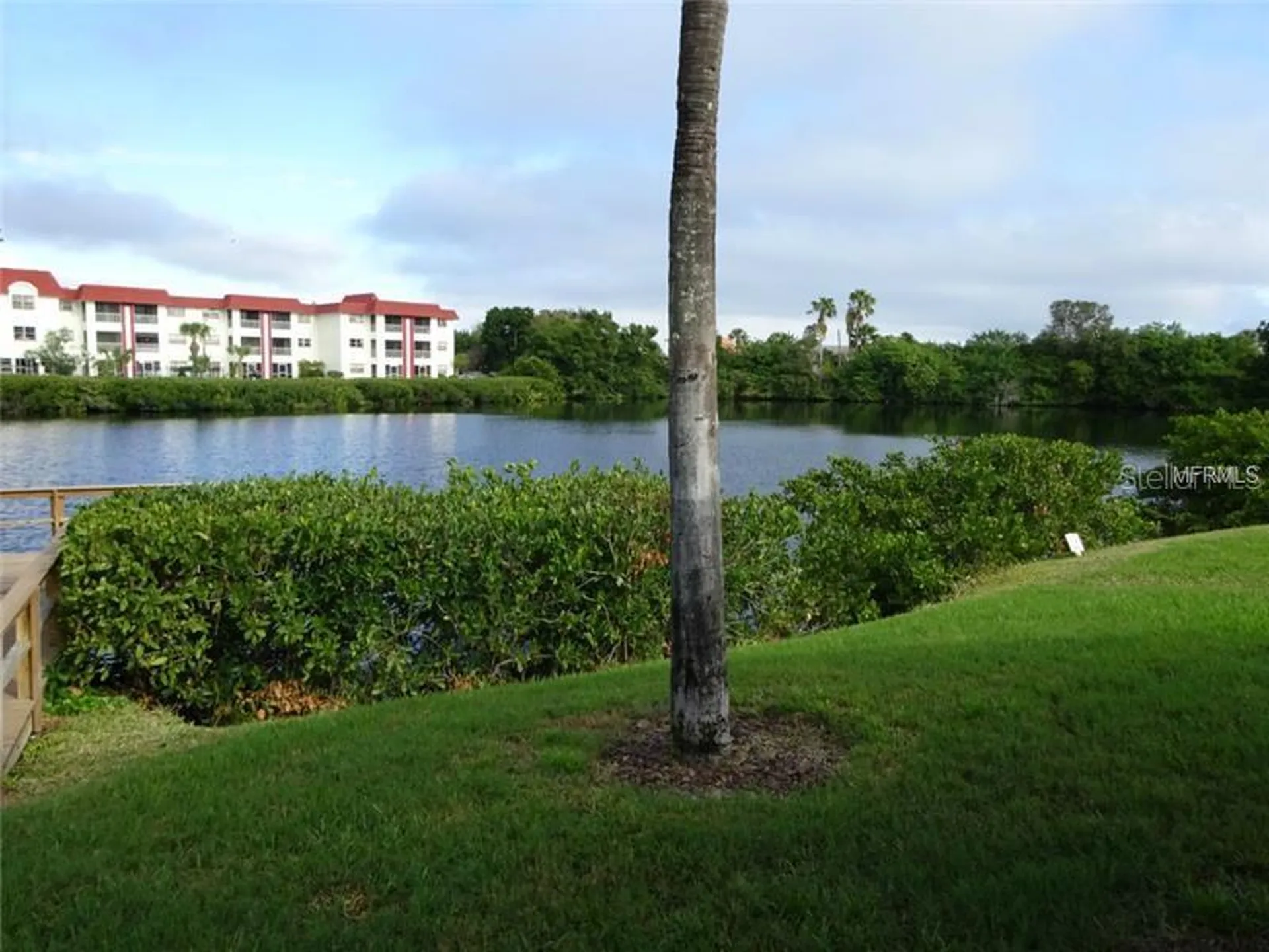 4570 Overlook Dr NE St Petersburg FL 33703