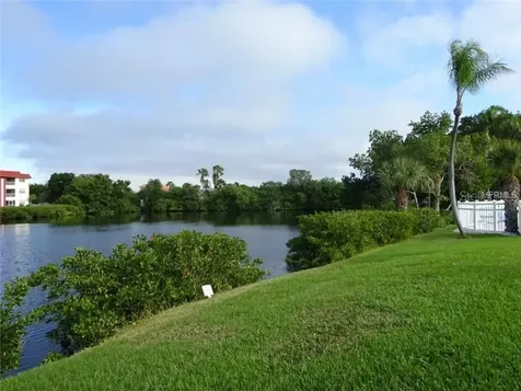 4570 Overlook Dr NE St Petersburg FL 33703