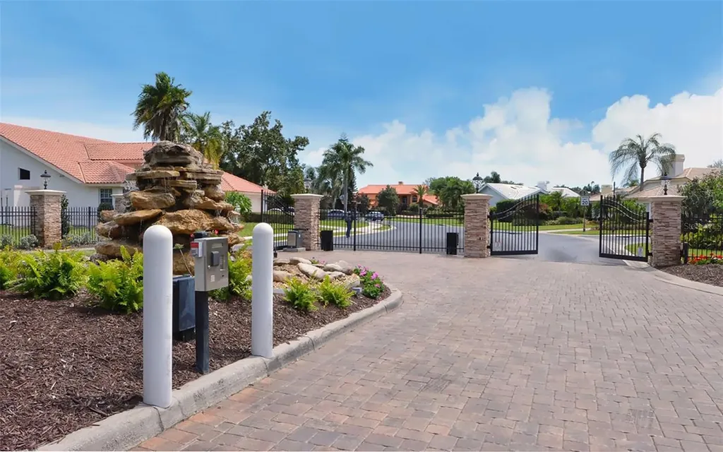 4871 Winterhaven Drive Sarasota FL 34233