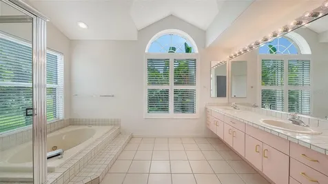 4871 Winterhaven Drive Sarasota FL 34233