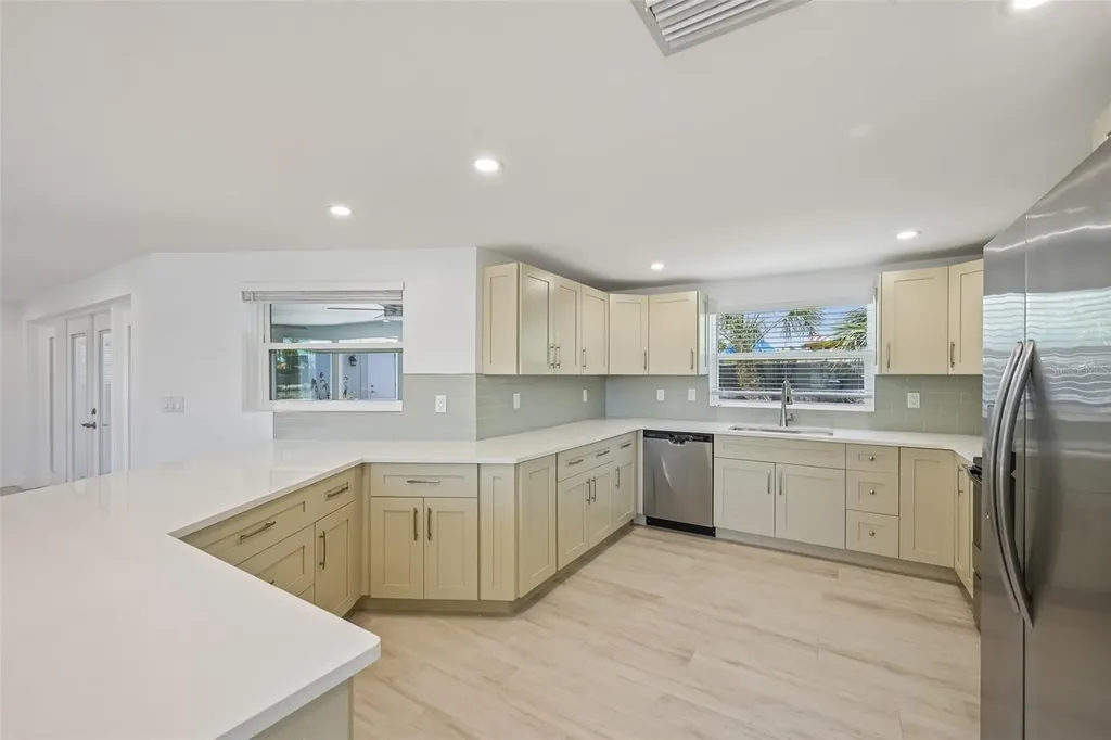 802 White Heron Boulevard Ruskin FL 33570