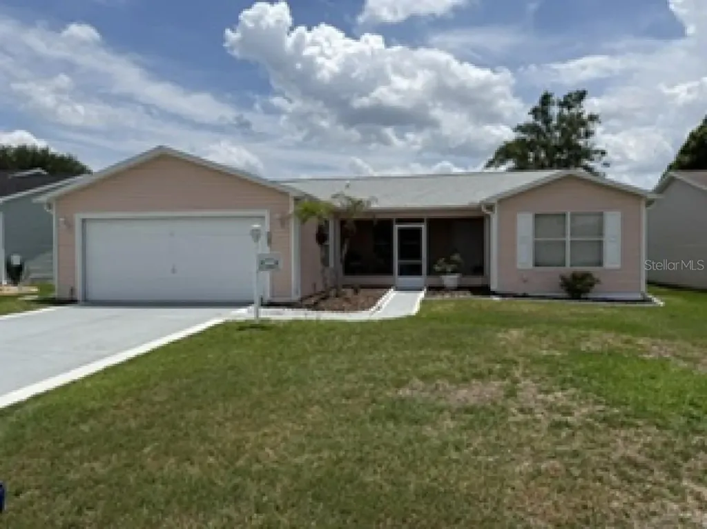 1304 Guadalupe Court Lady Lake FL 32159