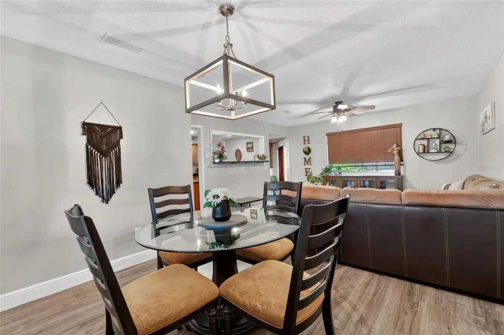 2711 Bellwood Drive Brandon FL 33511