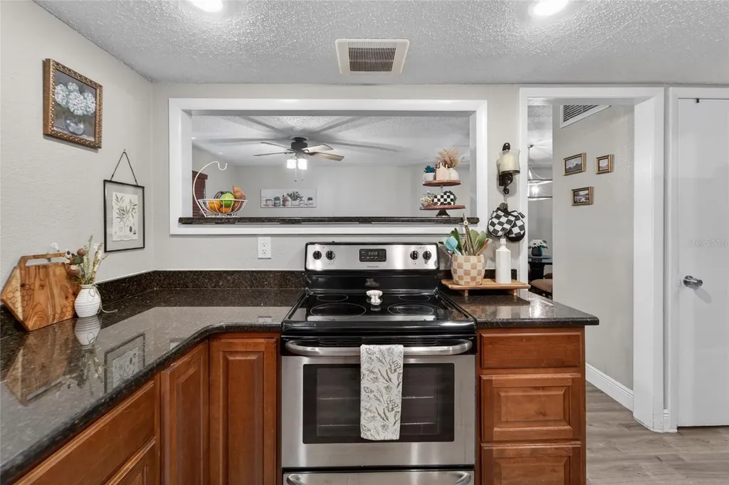 2711 Bellwood Drive Brandon FL 33511