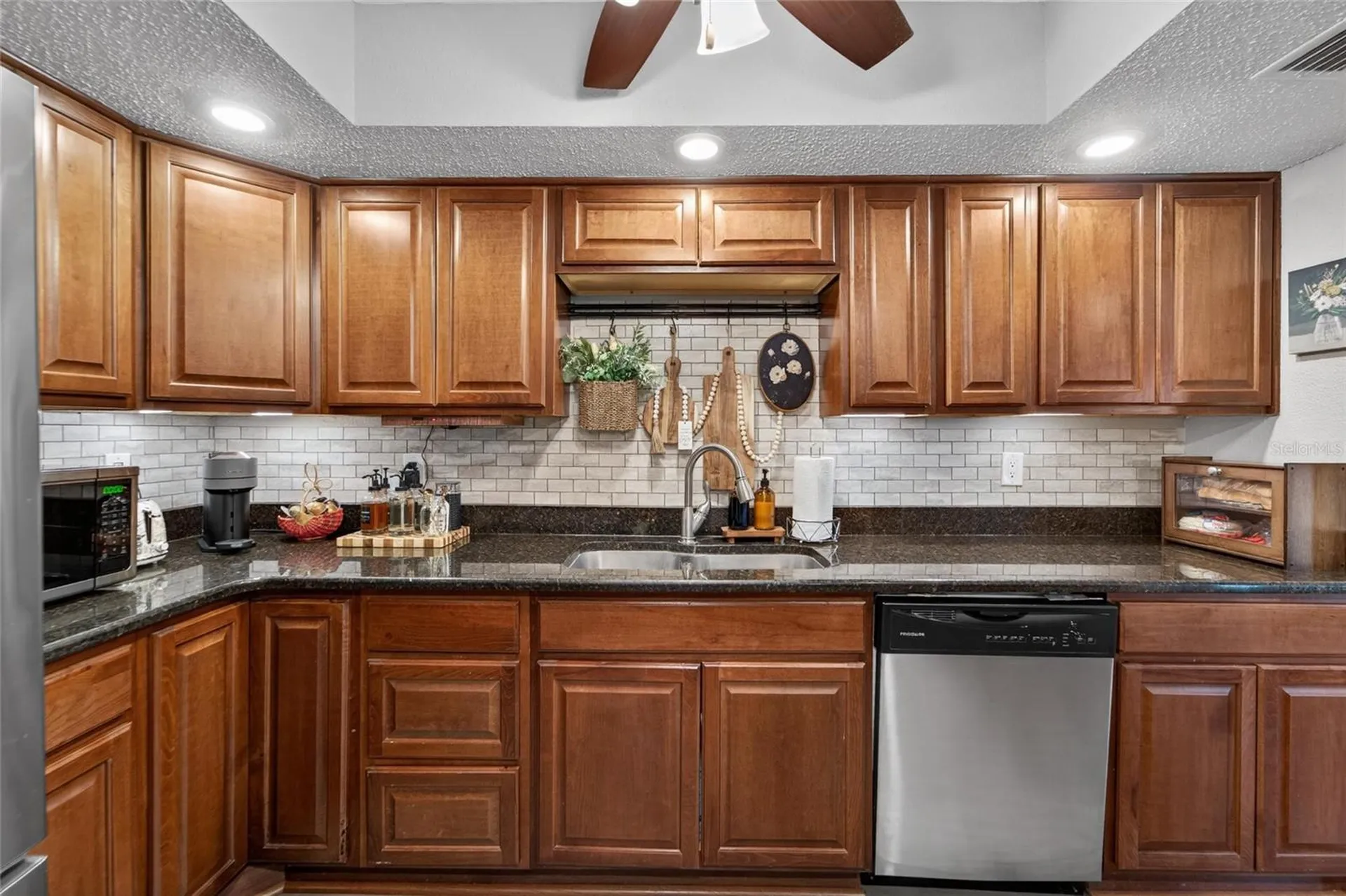 2711 Bellwood Drive Brandon FL 33511
