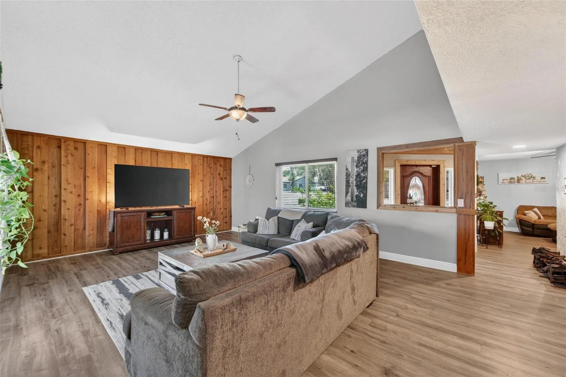 2711 Bellwood Drive Brandon FL 33511