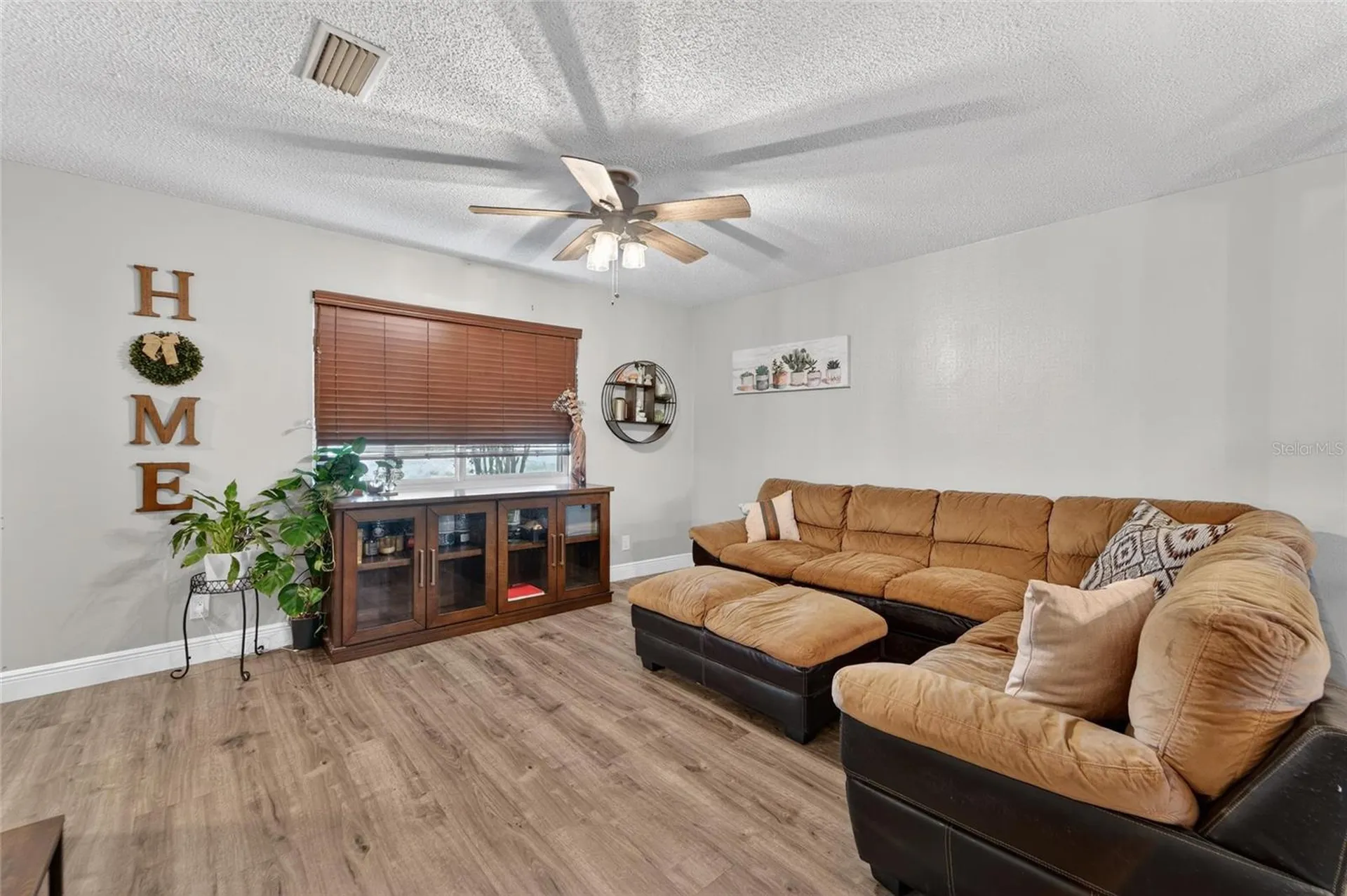 2711 Bellwood Drive Brandon FL 33511