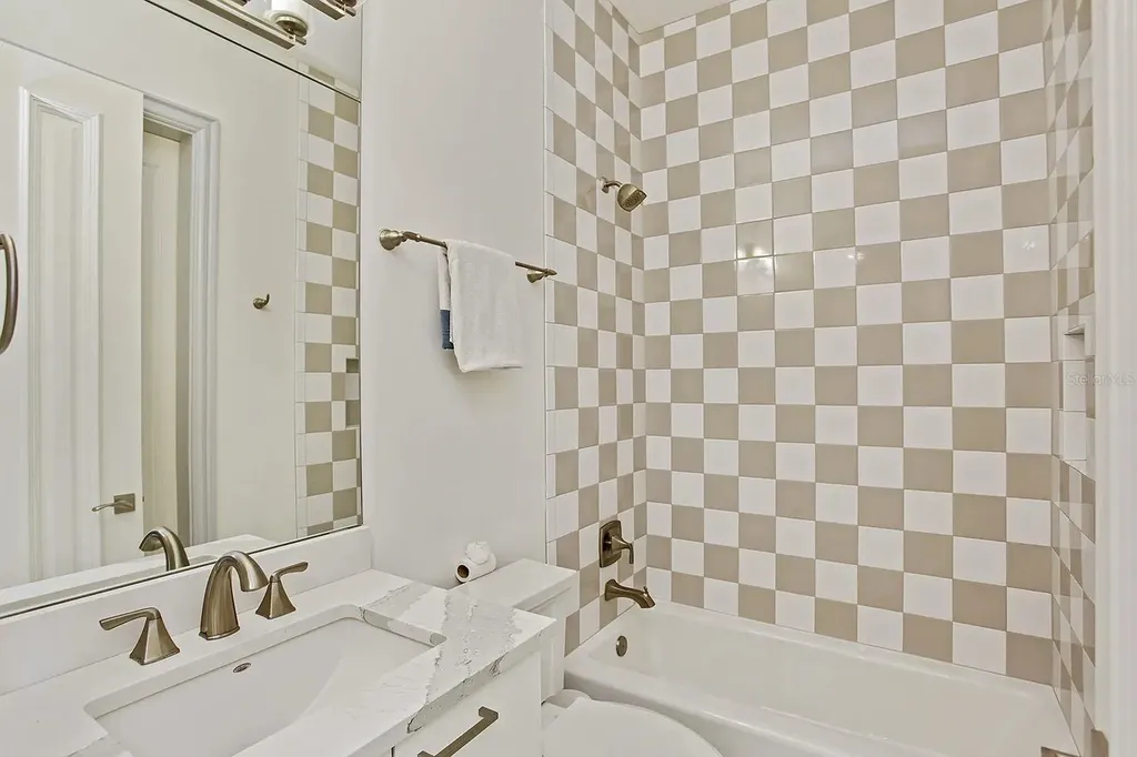 10372 Kensington Shore Drive Orlando FL 32827