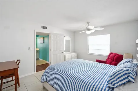 1115 Rue Des Chateaux South Pasadena FL 33707