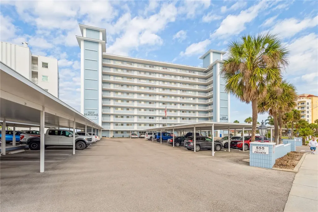 555 The Esplanade N Venice FL 34285