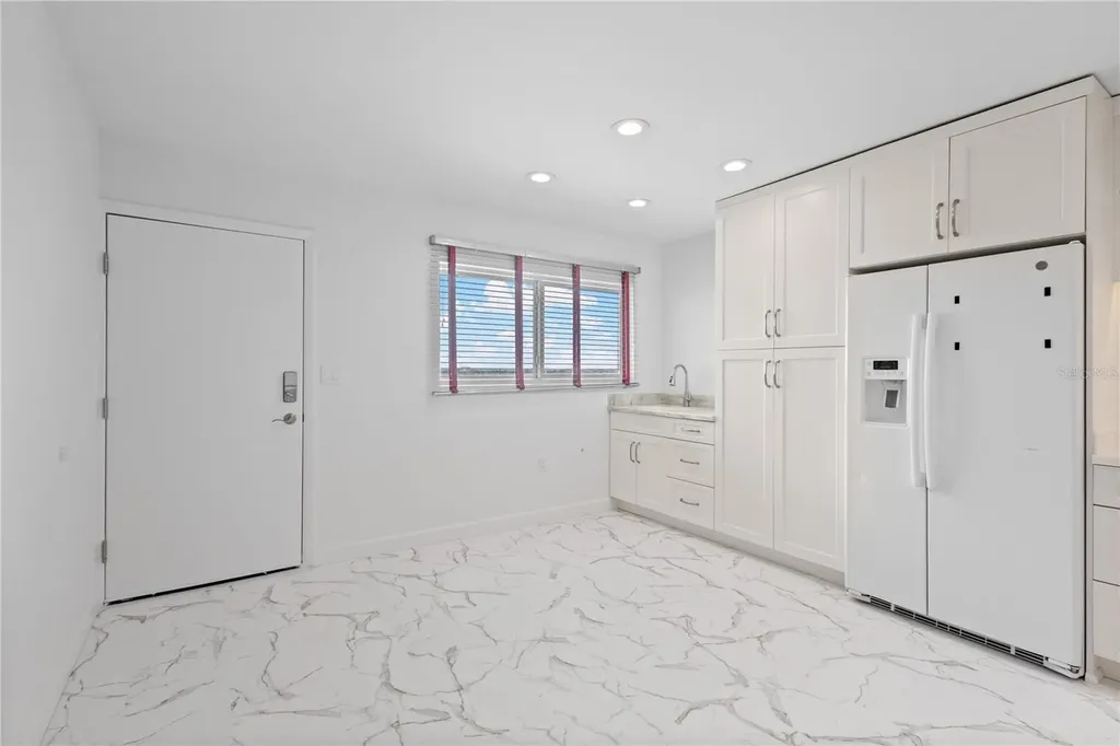 555 The Esplanade N Venice FL 34285