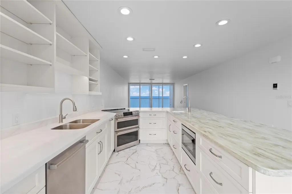 555 The Esplanade N Venice FL 34285