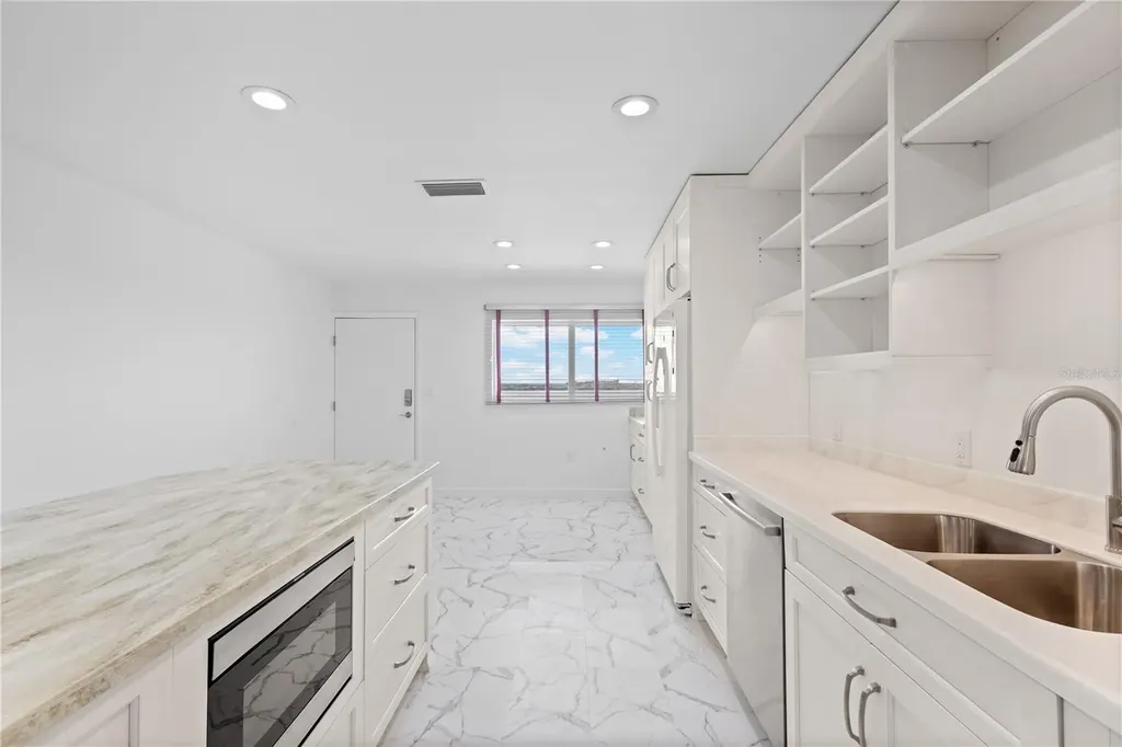 555 The Esplanade N Venice FL 34285