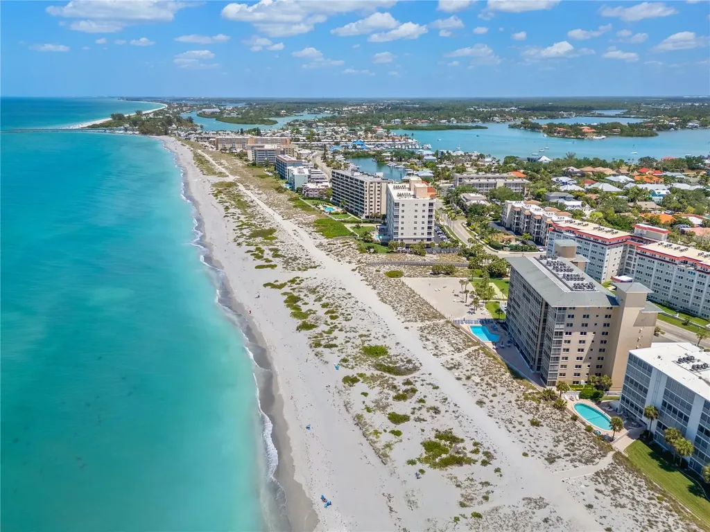 555 The Esplanade N Venice FL 34285