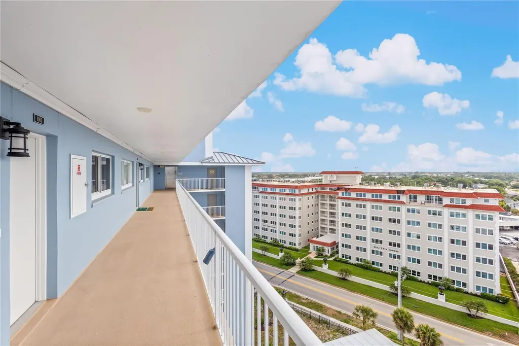 555 The Esplanade N Venice FL 34285