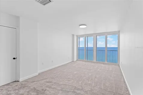 555 The Esplanade N Venice FL 34285