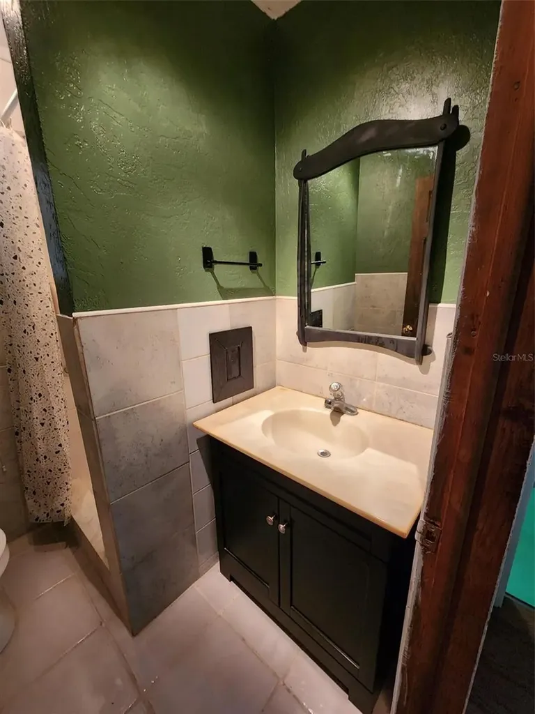 1608 Edna Avenue Largo FL 33770
