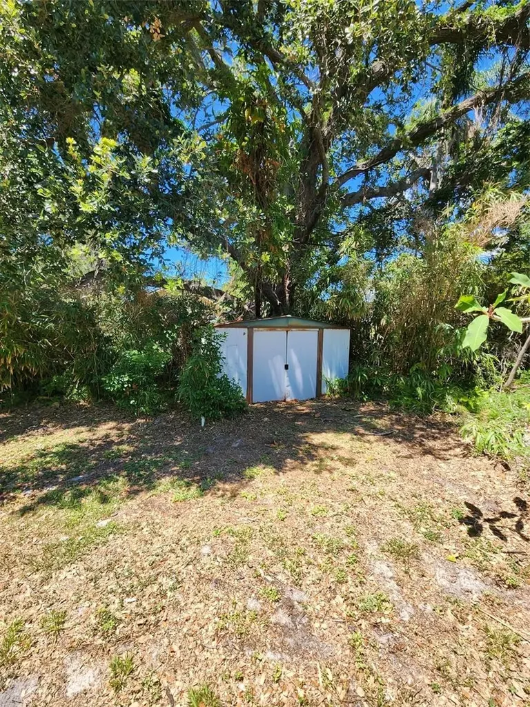 1608 Edna Avenue Largo FL 33770