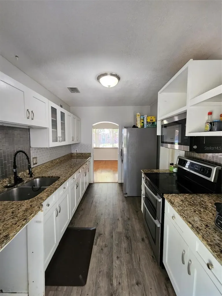 1608 Edna Avenue Largo FL 33770