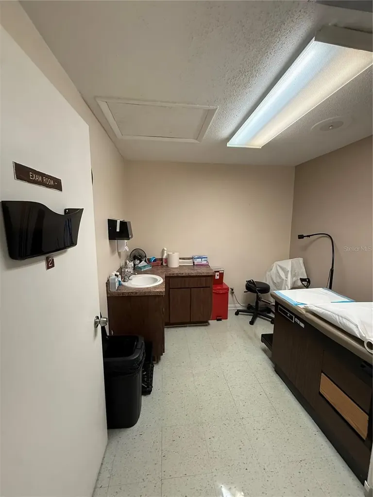 28960 Us Highway 19 N Clearwater FL 33761