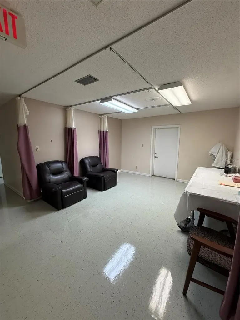 28960 Us Highway 19 N Clearwater FL 33761