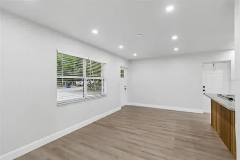 803 S Castle Court Tampa FL 33612