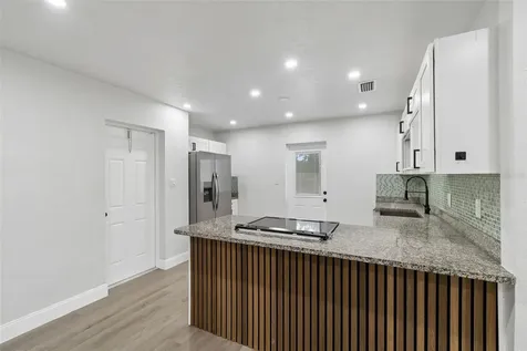 803 S Castle Court Tampa FL 33612