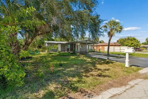 2105 46th Avenue Drive W Bradenton FL 34207