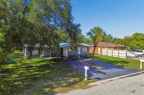 2105 46th Avenue Drive W Bradenton FL 34207