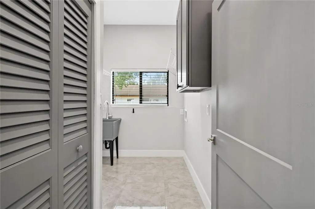 541 W Lake Brantley Road Altamonte Springs FL 32714