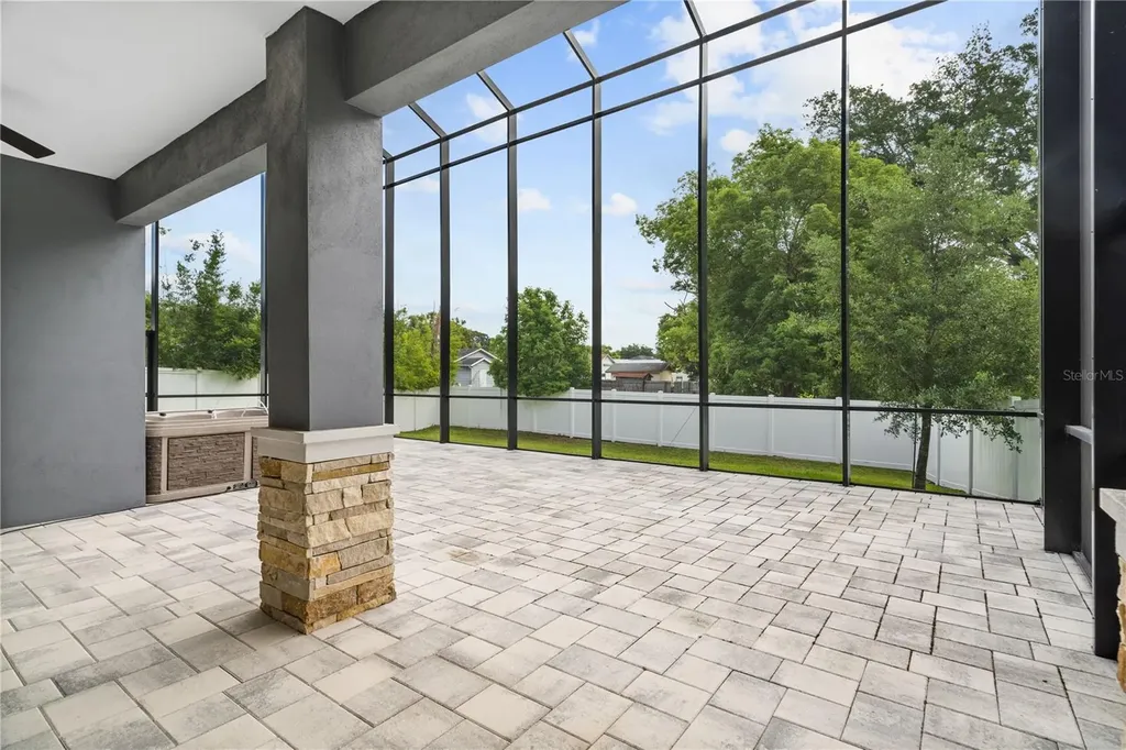 541 W Lake Brantley Road Altamonte Springs FL 32714